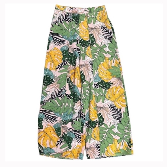 Forever 21 Pants - Forever 21 Leaf Print Wide Leg Pants